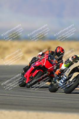 media/Jan-13-2024-SoCal Trackdays (Sat) [[9c032fe5aa]]/Turn 16 Set 2 (1120am)/